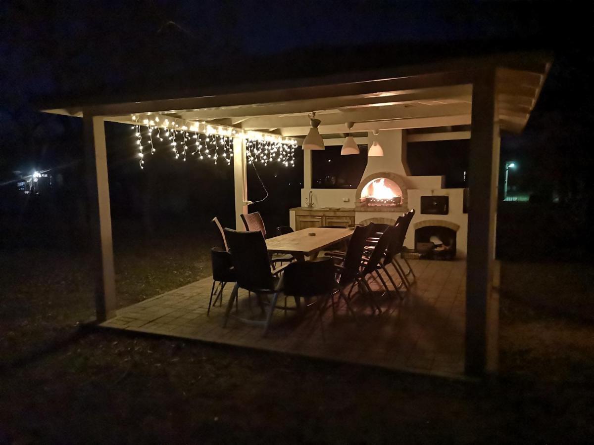 Vila Luna Comarnic Bagian luar foto